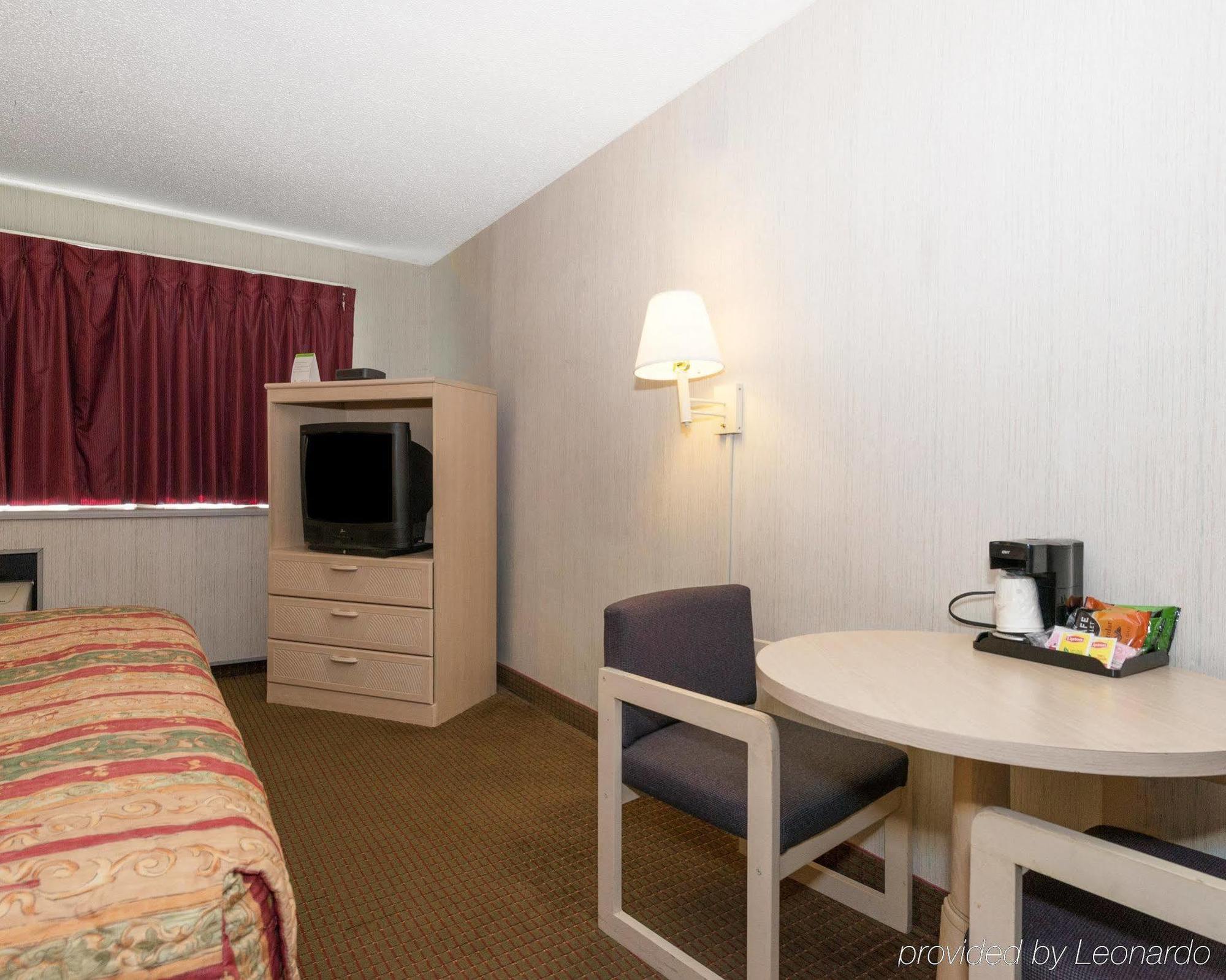 Rodeway Inn Анаполис Екстериор снимка